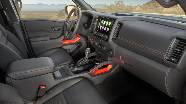 2022 Nissan Frontier interior