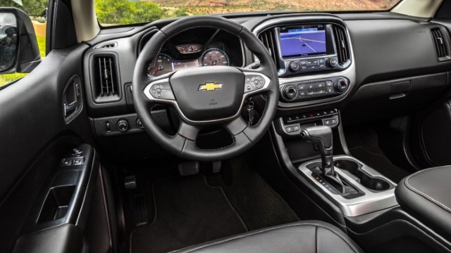 2022 Chevy Colorado ZR2 interior