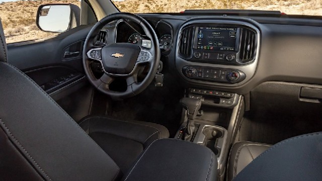 2023 Chevrolet Colorado ZR2 interior