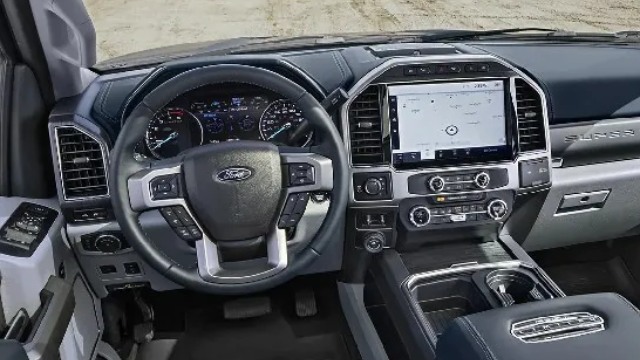 2024 Ford F-350 Super Duty interior